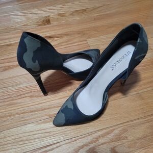 Shoe Dazzle Camouflage Stiletto Heels